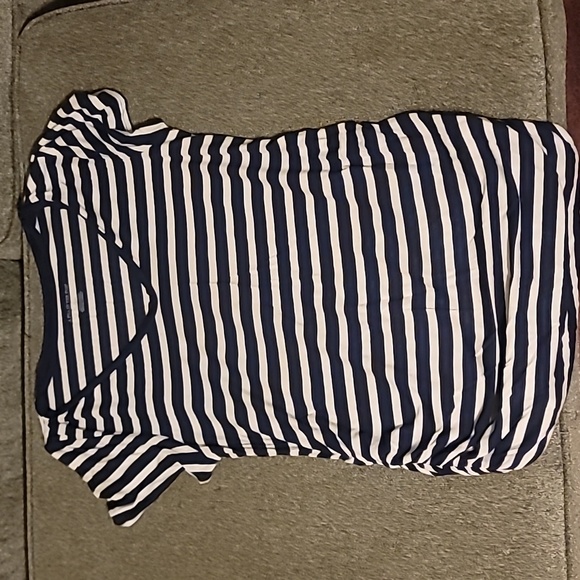 Maternity bundle 3 shirts one pair shorts size L - Picture 2 of 5